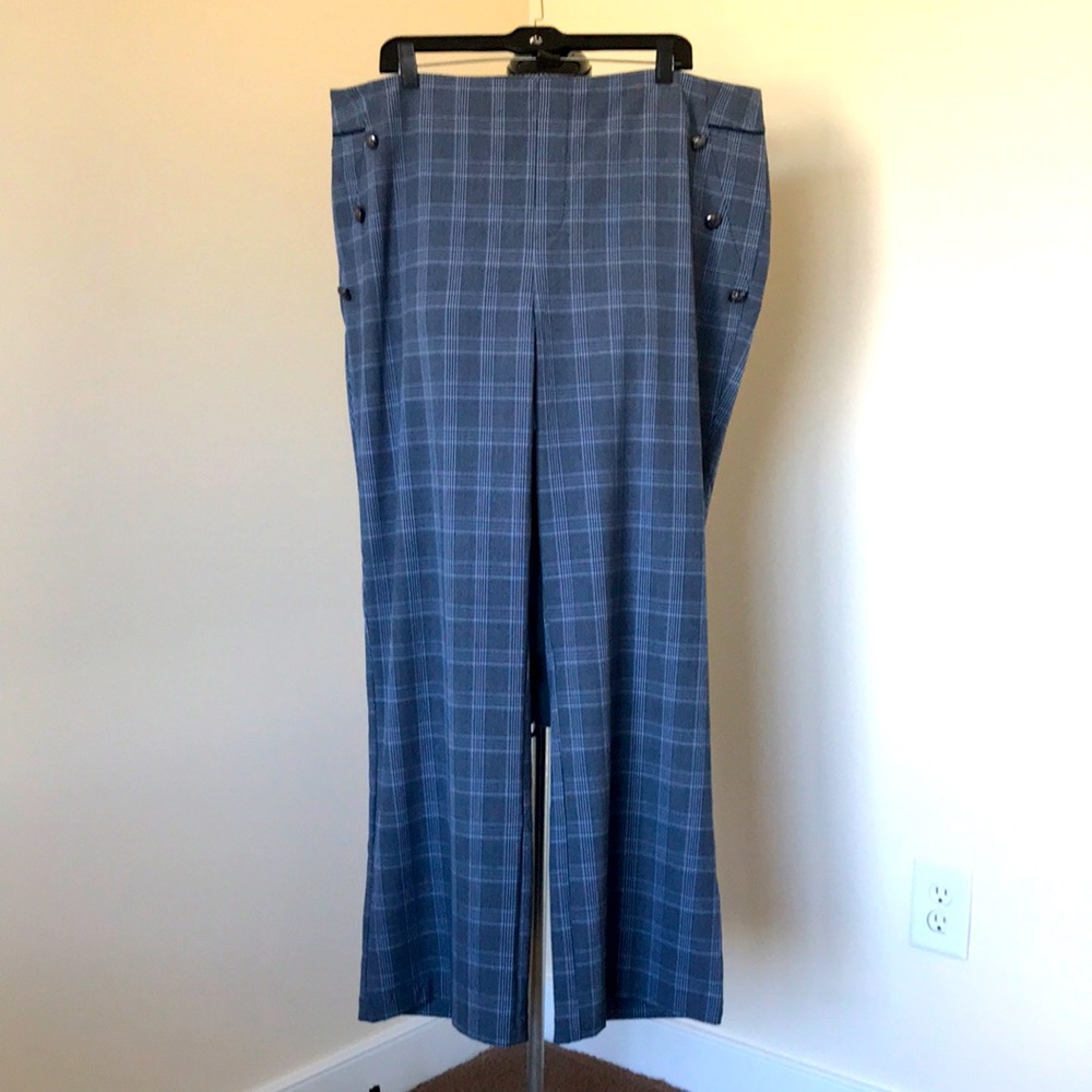 Roz&Ali Blue and White Slacks Size 18